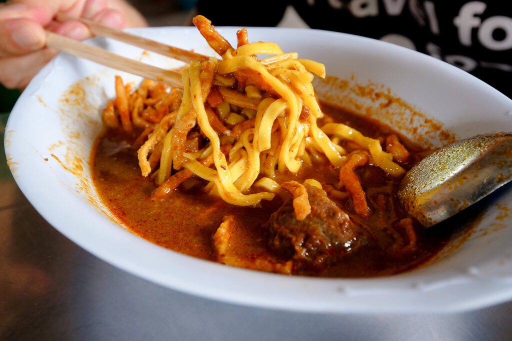 khao-soi-makanan-khas-thailand-yang-lezat-dan-menggoda