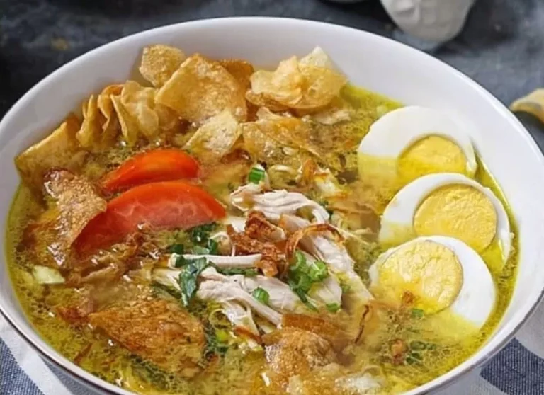 mengenal-lezatnya-soto-ayam-balado-hidangan-khas-indonesia