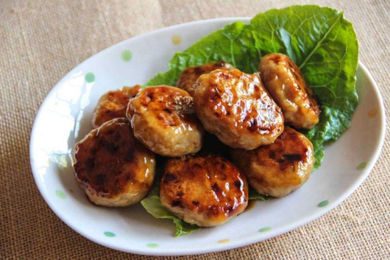 mengenal-tsukune-makanan-tradisional-jepang-yang-lezat-dan-menggoda