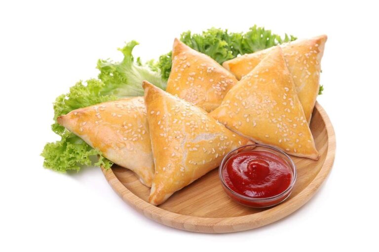 samosa-camilan-gurih-dan-renyah-dari-berbagai-daerah