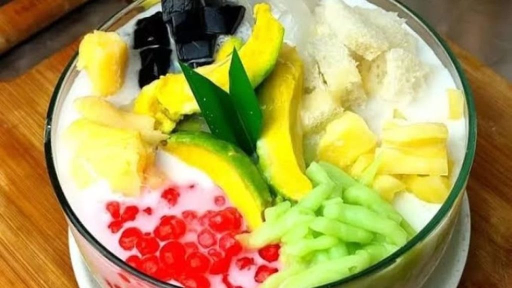 es-campur-alpukat-segarnya-minuman-tradisional-indonesia