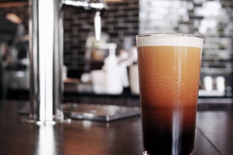 mengenal-minuman-nitro-coffee-sensasi-segar-dan-berkarbonasi