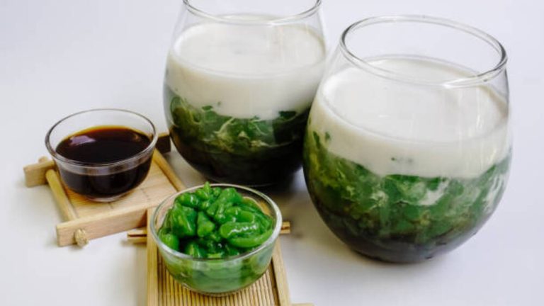 menikmati-segarnya-es-dawet-minuman-tradisional-indonesia