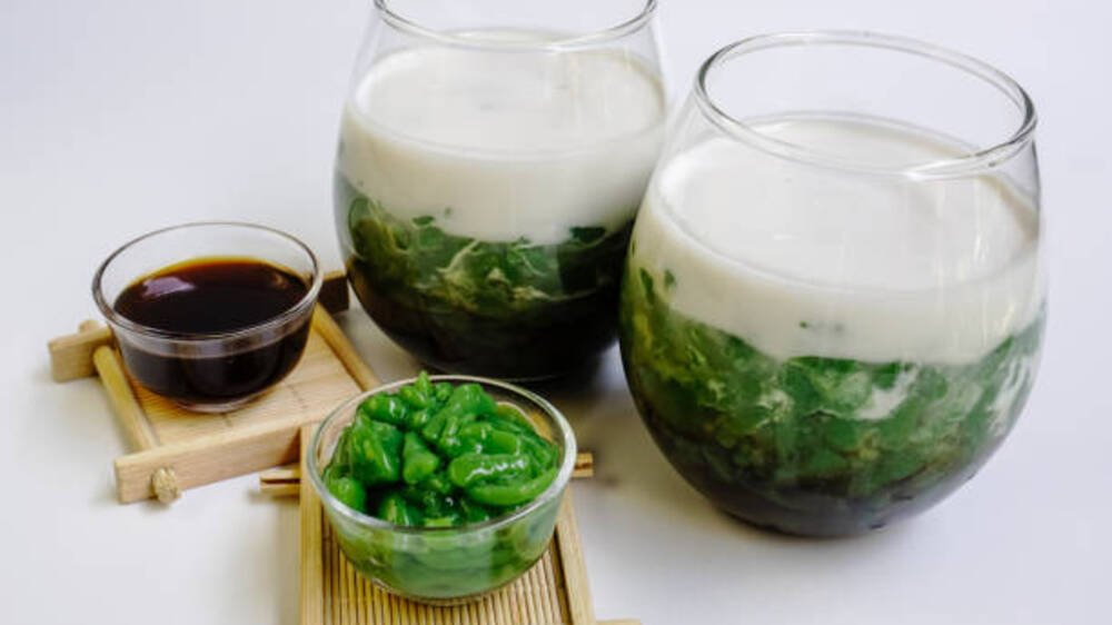 menikmati-segarnya-es-dawet-minuman-tradisional-indonesia