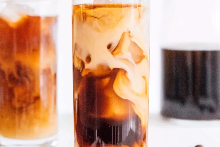 menikmati-segarnya-minuman-cold-brew-yang-menggoda-selera
