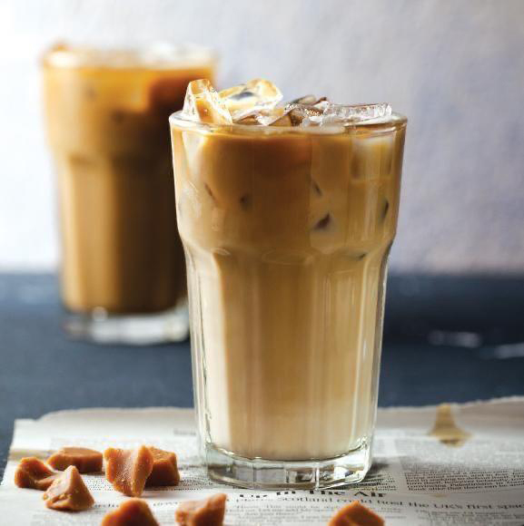 menikmati-segarnya-minuman-es-kopi-serut-yang-menggoda-selera