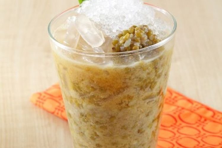 nikmatnya-minuman-es-kacang-ijo-yang-segar-dan-menyegarkan