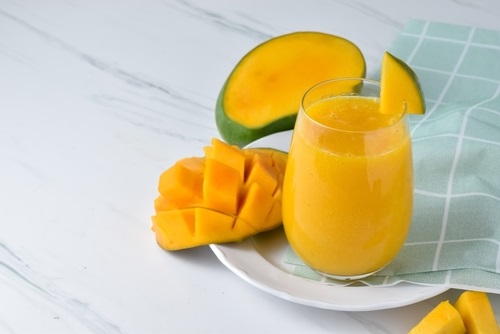 segudang-manfaat-dan-cara-membuat-minuman-jus-mangga-segar