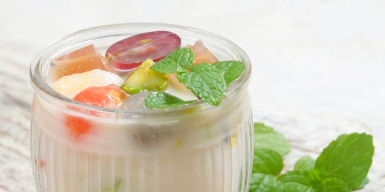 manfaat-dan-resep-minuman-es-sirsak-segar-dan-menyegarkan