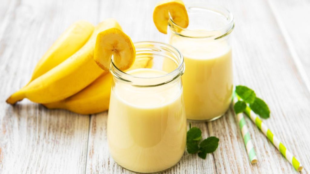 manfaat-dan-resep-minuman-jus-pisang-yogurt-yang-segar