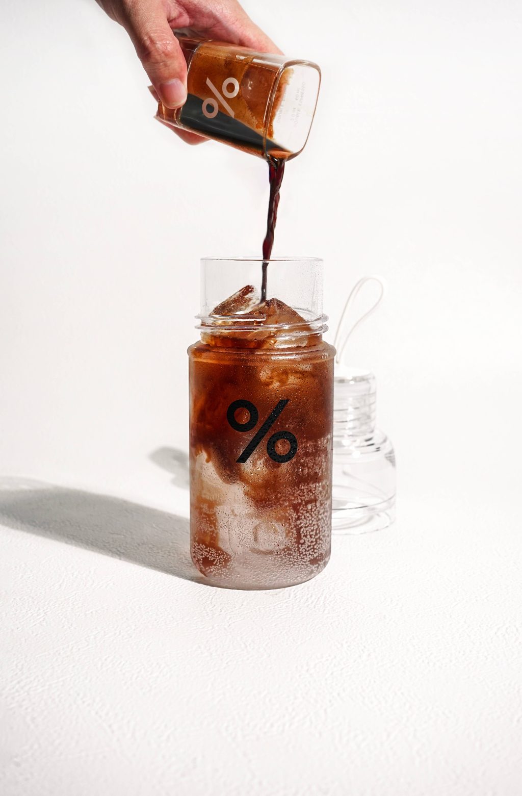 menikmati-segarnya-minuman-espresso-tonic-yang-menggoda-rasa