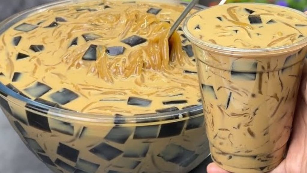 menikmati-segarnya-minuman-teh-susu-jelly-cincau-yang-lezat