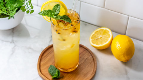 segarnya-minuman-passionfruit-lemonade-yang-menyegarkan